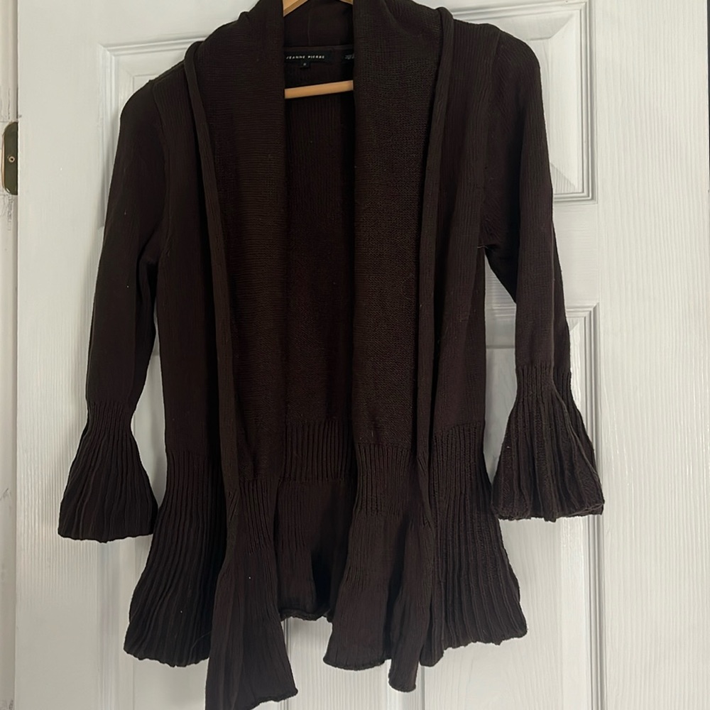 Brown open sweater with ruffle trim hem and sleeves